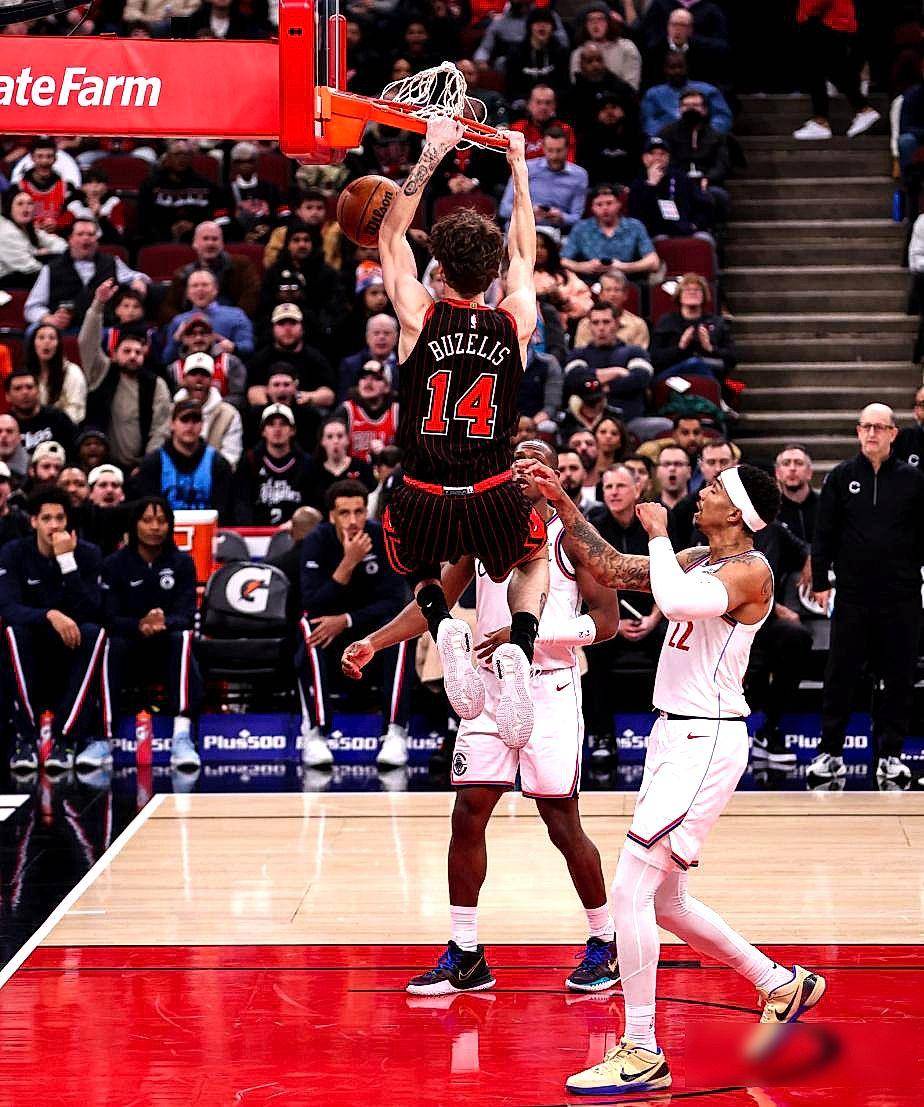 哈登在火箭进了几次西决