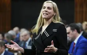 官方网址-加拿大女足运动员跻身国际赛事榜首是谁